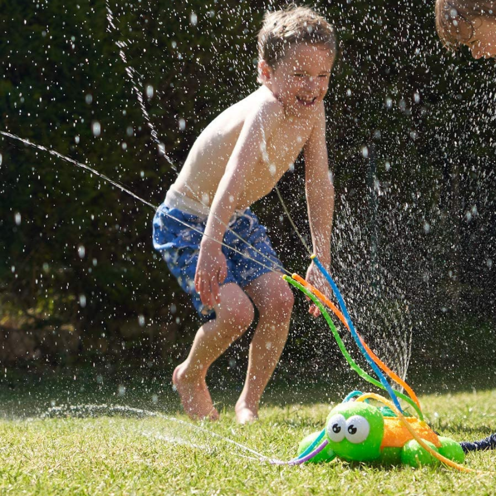 Spritziger Wasserspaß – Lustiges Spielzeug für den Sommer