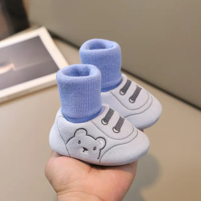 Kuschelige Babyschuhe – Warme Mini-Sneaker für kleine Füße