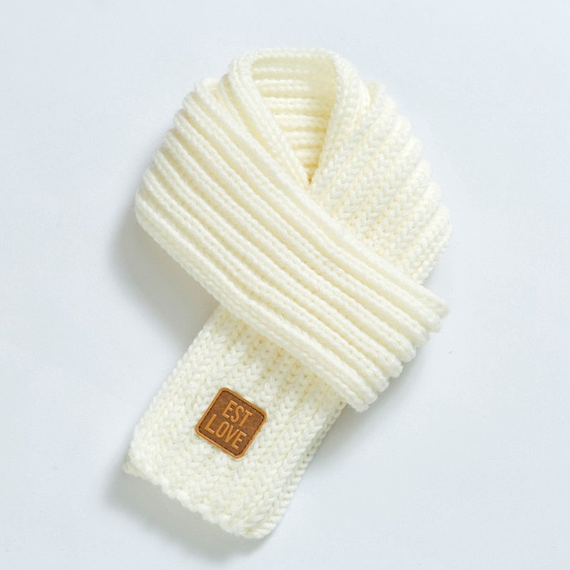 Warmer Kinder Schal aus Strick
