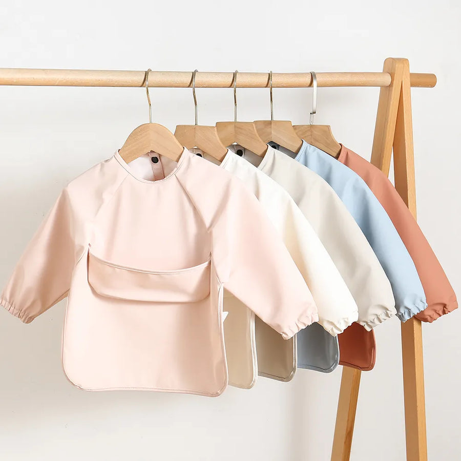 Vollschutz Lätzchen für Babys – Ideal für saubere Mahlzeiten und Pflege