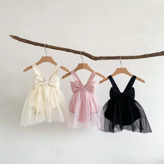 Niedliches Baby-Kleid mit Schleife – Tüllkleid für Mädchen in zartem Design