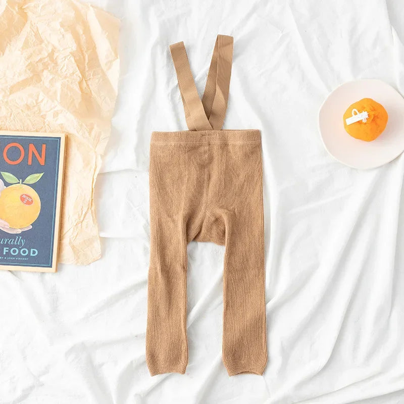 Bequeme Träger-Leggings – Ideal für kleine Entdecker