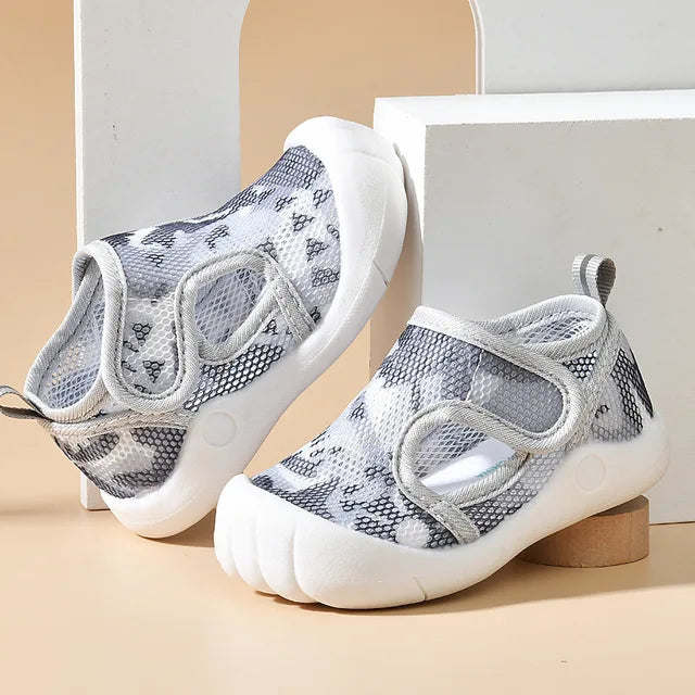 Einfache Handhabung – Kinder-Sandalen für schnelles Anziehen