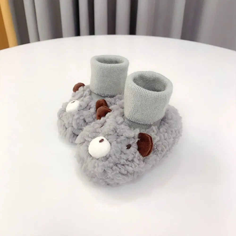 Niedliche Bären-Babyschuhe für warme Füßchen
