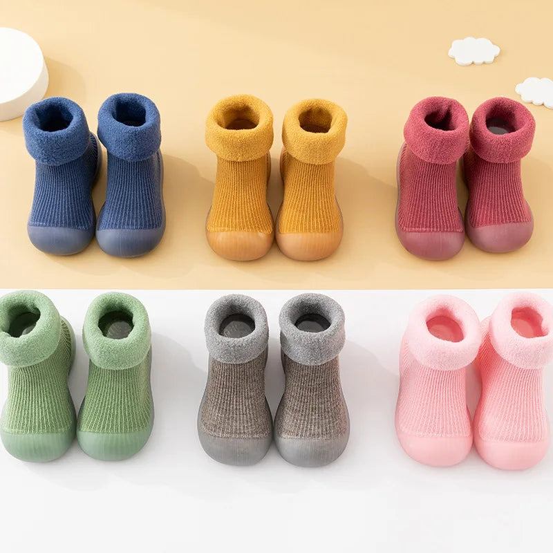 Rutschfeste Sockenschuhe für Kleinkinder – Sicherer Halt und Komfort