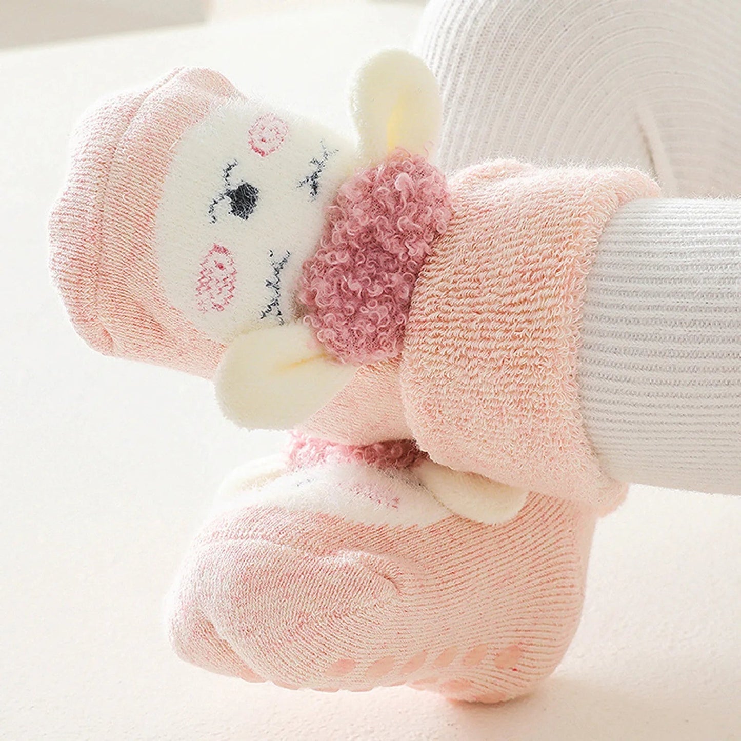 Kuschelige Baby-Socken für warme Füße und sicheren Halt