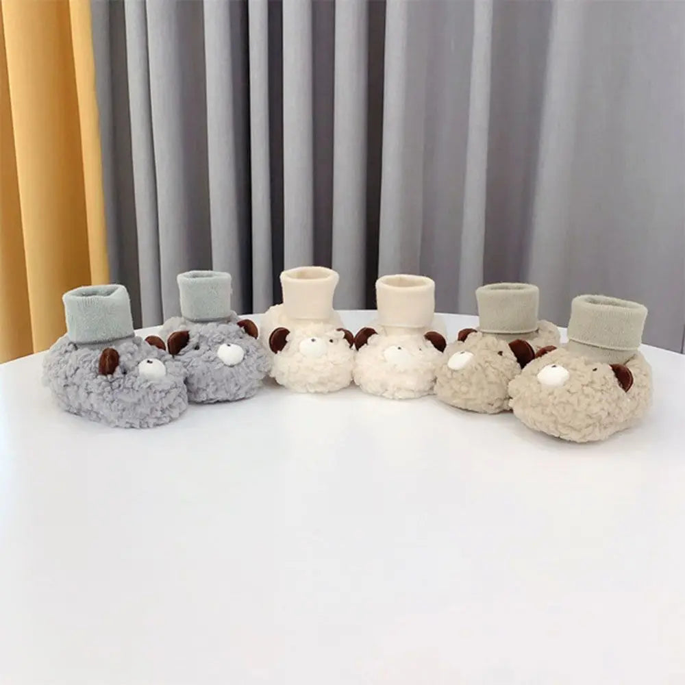 Niedliche Bären-Babyschuhe für warme Füßchen