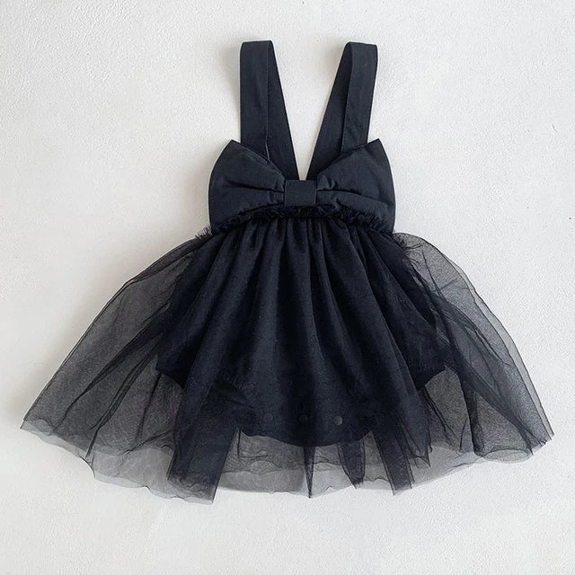Niedliches Baby-Kleid mit Schleife – Tüllkleid für Mädchen in zartem Design