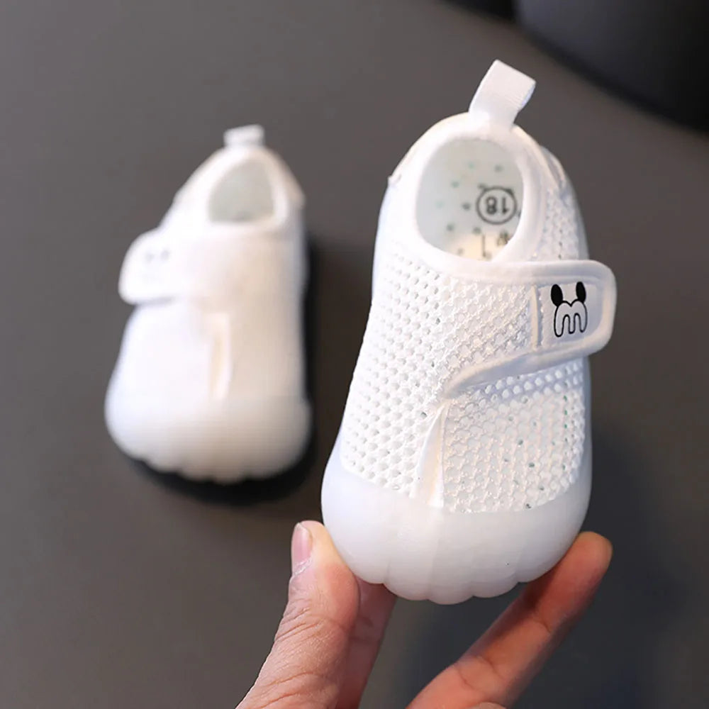 Bequeme & Atmungsaktive – Rutschfeste Schuhe für Kinder