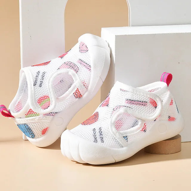 Einfache Handhabung – Kinder-Sandalen für schnelles Anziehen