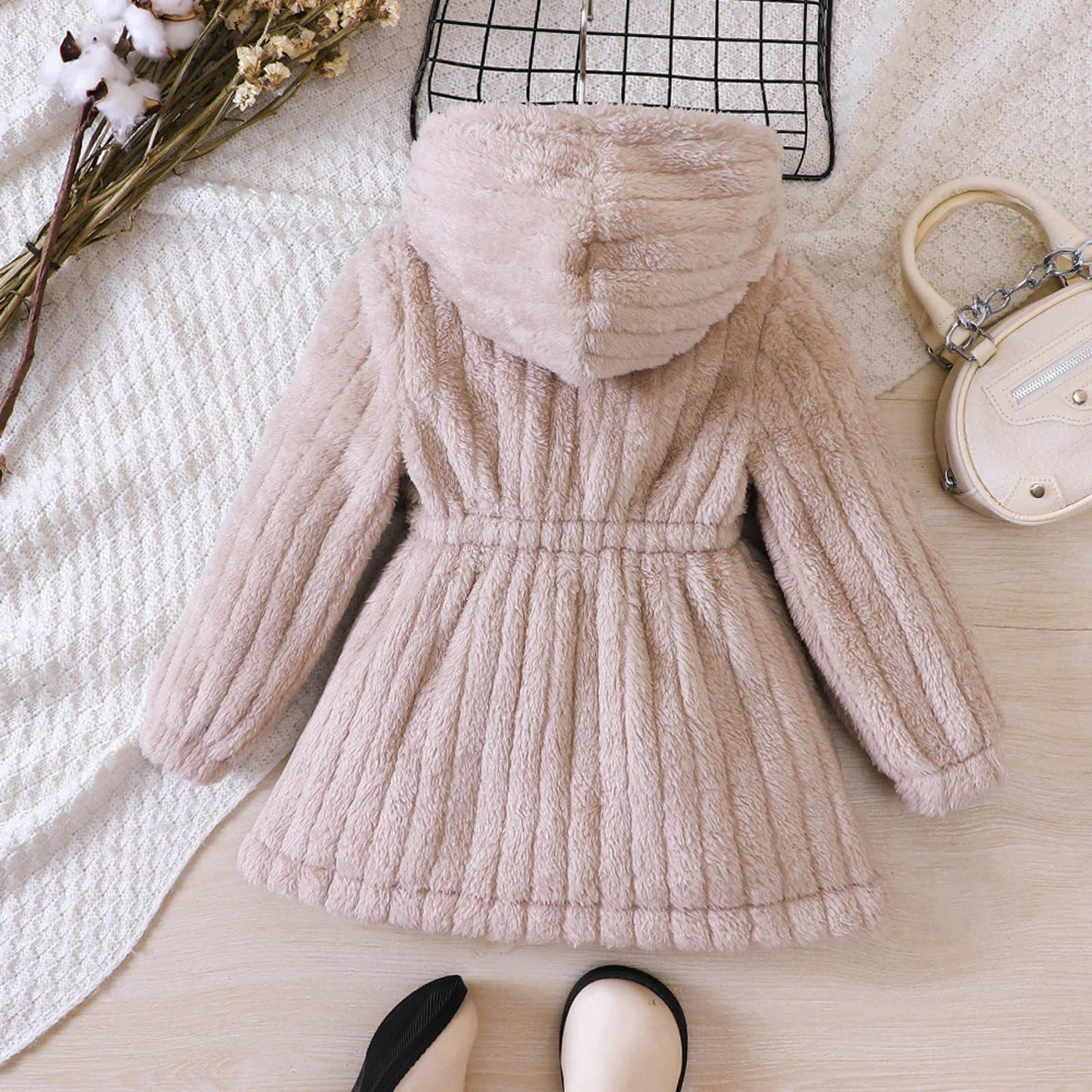 Fleece-Innenfutter für Mädchen – Kuscheliger Wintermantel mit Kapuze für kalte Tage