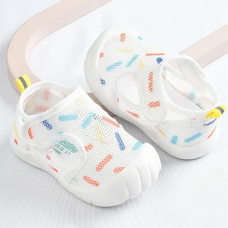 Einfache Handhabung – Kinder-Sandalen für schnelles Anziehen