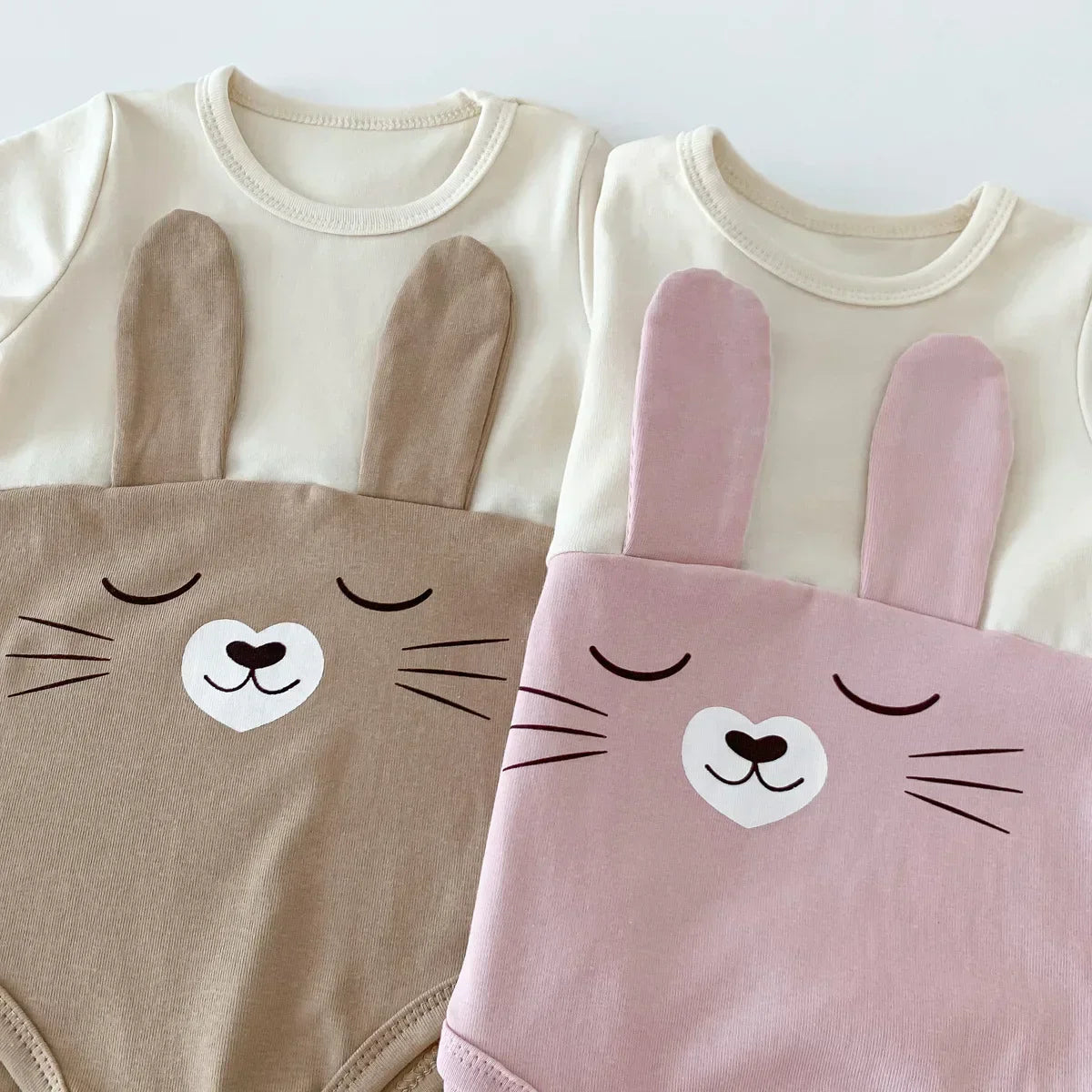 Niedliches Baby-Hasen-Set mit Ohren – Langärmliger Strampler für süße Träume