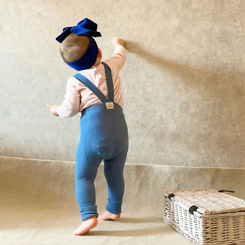 Bequeme Träger-Leggings – Ideal für kleine Entdecker