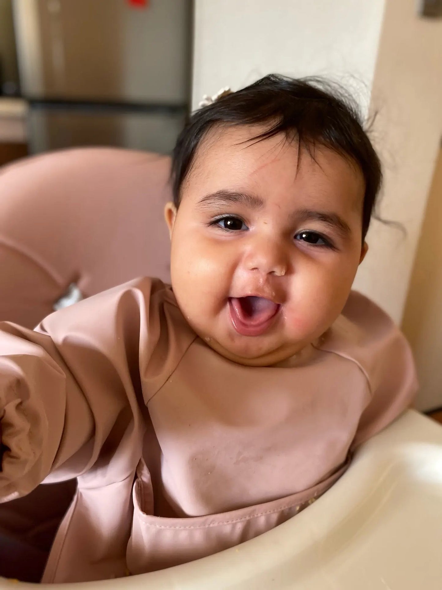 Vollschutz Lätzchen für Babys – Ideal für saubere Mahlzeiten und Pflege