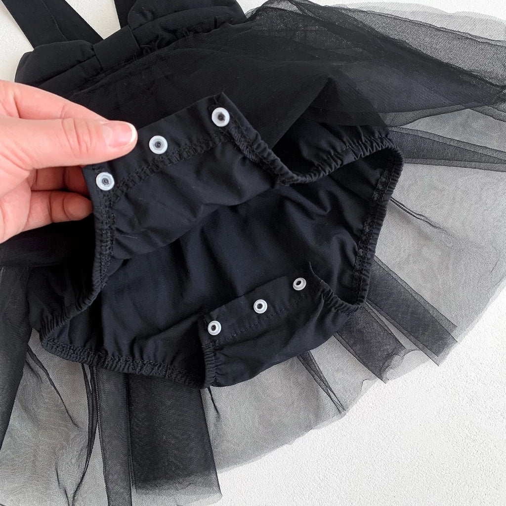 Niedliches Baby-Kleid mit Schleife – Tüllkleid für Mädchen in zartem Design
