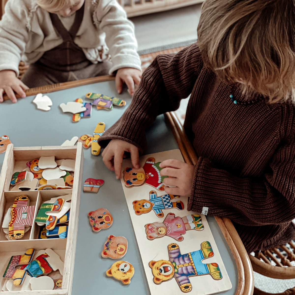 Klassisches Holz-Würfelspiel für die ganze Familie