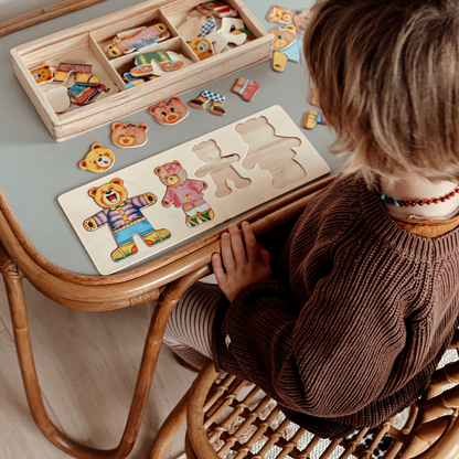 Klassisches Holz-Würfelspiel für die ganze Familie