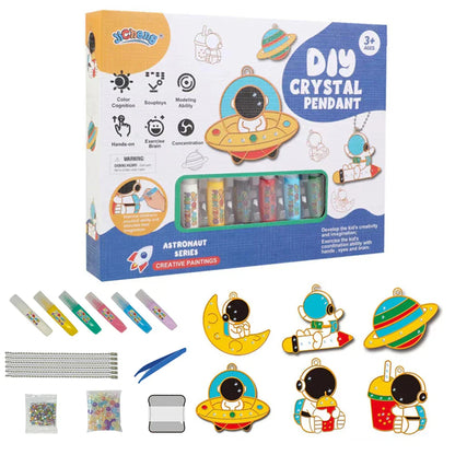 „DIY Weihnachts-Anhänger Set – Kreatives Basteln und Malen für Kinder mit festlichen Motiven
