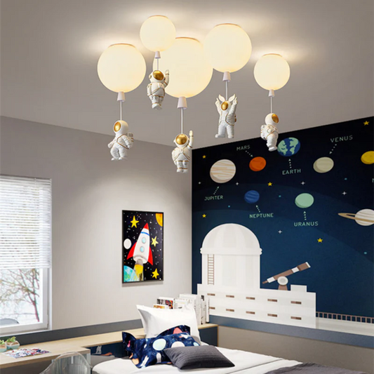 Moderne Mond- und Astronauten LED-Deckenleuchte für Kinderzimmer – Stimmungsvolle Raumbeleuchtung