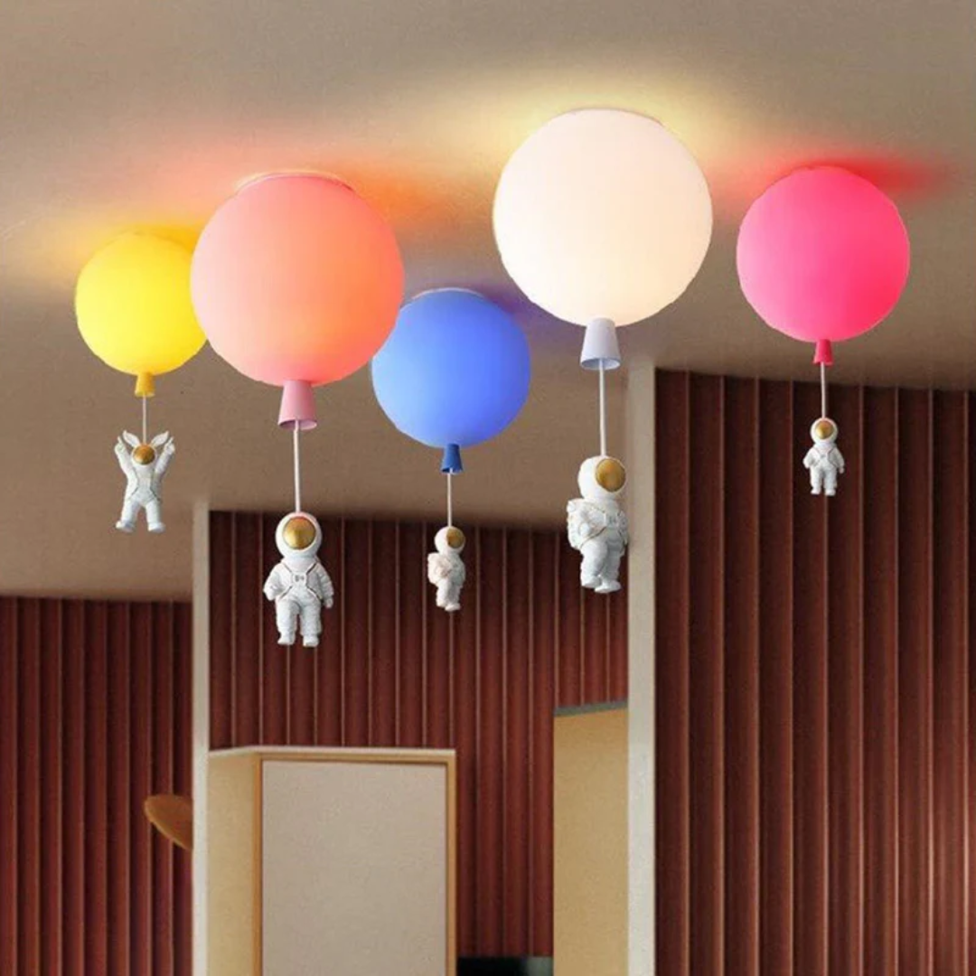 Moderne Mond- und Astronauten LED-Deckenleuchte für Kinderzimmer – Stimmungsvolle Raumbeleuchtung