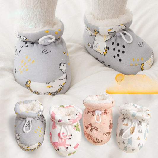 Niedliche Baby-Stiefelchen mit süßen Tiermotiven