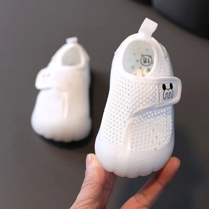 Bequeme & Atmungsaktive – Rutschfeste Schuhe für Kinder