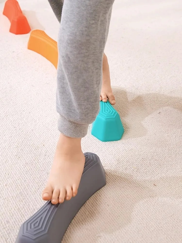 Bunte Balancierblöcke für Kinder