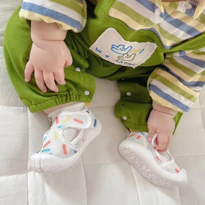 Einfache Handhabung – Kinder-Sandalen für schnelles Anziehen
