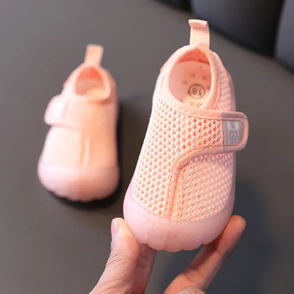 Bequeme & Atmungsaktive – Rutschfeste Schuhe für Kinder