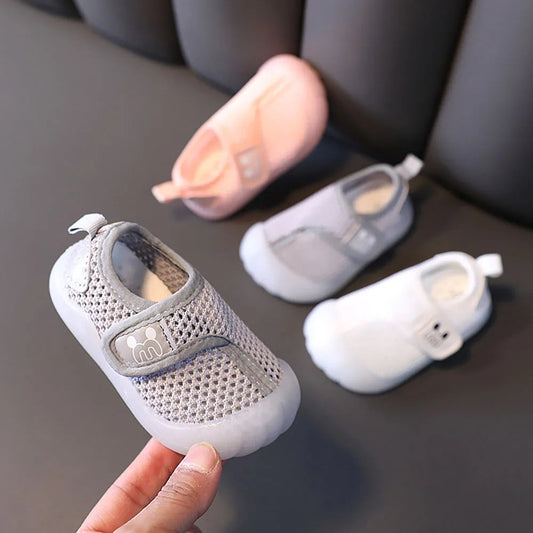 Bequeme & Atmungsaktive – Rutschfeste Schuhe für Kinder