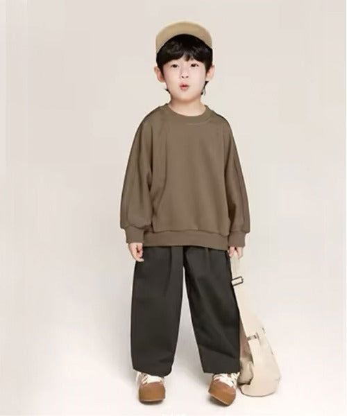 Modische Kinderhose – Bequeme weite Hose im Trend-Design