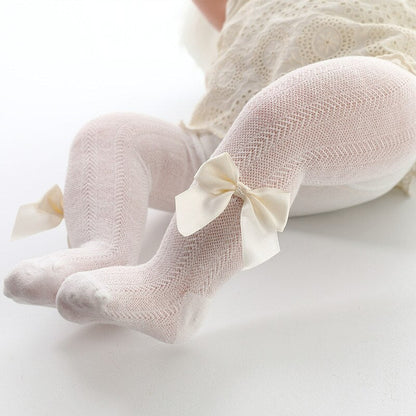 Süße Baby Mädchen Strumpfhose mit Schleifenverzierung